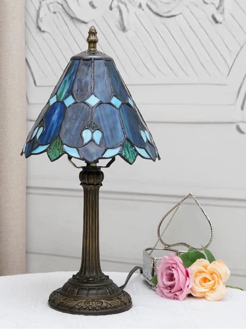 Vintage Style Blue Stained Glass Table Lamp Bedside Desk Lamp